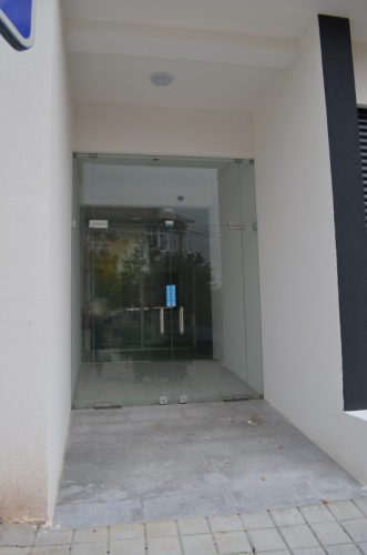 vidro-temperado-10mm-c.pecas-fixacao-inox