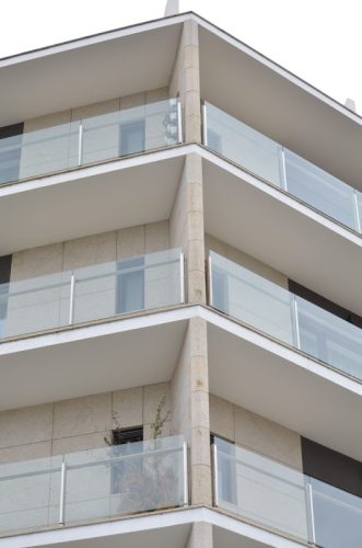 guarda-corpos-das-varandas-em-vidro-laminado-66-incolor6