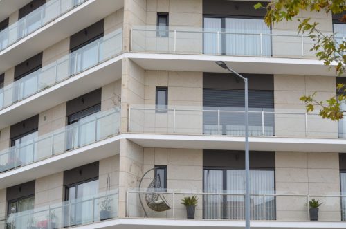 guarda-corpos das varandas em vidro laminado 66 incolo7